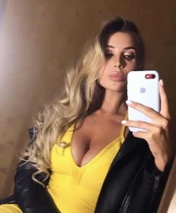 У меня есть все, чтобы погрузить тебя в мир страсти и наслаждения. 🔥 Мои услуги настолько разнообразны, что каждый найдет то, что ищет. Можем провести время вдвоем или с твоей партнершей - я готова на эксперименты 😉. В Москве я буду твоей эскорт-компаньонкой по достоинству оценю ваше общество. Обращайся, и ты не пожалеешь - я знаю, как сделать тебя счастливым. Посмотри мои фото и отзывы, чтобы убедиться в этом. 📸💋 Елена